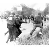 _DSC3848 Achtung da kommen DREI - Lauf!!!!. | Nazidemonstration in Hamburg Barmbek - Proteste.